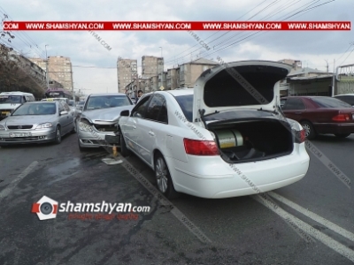 Երևանում բախվել են Hyundai-ը, Mercedes-ն ու քննչական կոմիտեի Nissan-ը. կա տուժած
