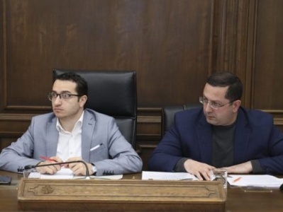Օրենքի փոփոխություն` հանուն սեփական շահերի. Մխոն նախարար, իսկ Հովոն ԵՊՀ ռեկտոր. Politik.am