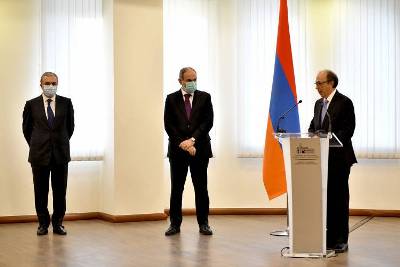 «Հրապարակ». ԱԳՆ-ում բունտ է հասունանում․ մեղադրում են Մակունցին, որ ամեն ինչ խառնել է իրար
