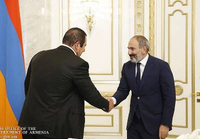 «Հրապարակ».Այսօր կկայանա Փաշինյան-Ծառուկյան հանդիպումը.Փաշինյանը փորձում է համոզել, որ ընտրություններն աշնանը անցկացնեն