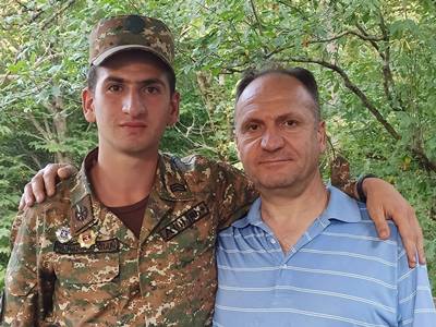Father of fallen Armenian soldier tells Nikol Pashinyan to take government squad and go to border