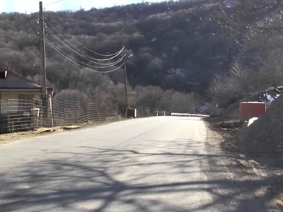 Դավիթ Բեկ-Շուռնուխ ճանապարհի հատվածում ադրբեջանցիները քարեր են նետել հայկական ավտոմեքենայի վրա