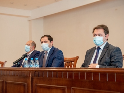 Սուրեն Պապիկյանը մարզպետարանի աշխատակազմին է ներկայացրել Տավուշի նորանշանակ մարզպետին