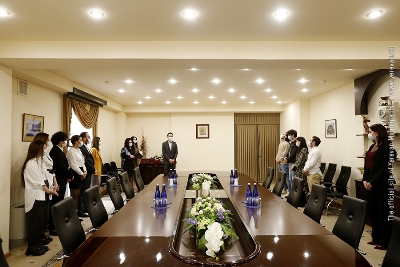Several Armenian performing artists receive Yerevan mayor's awards