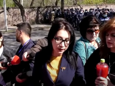 «Իմ քայլի» պատգամավորները արյունոտ փուչիկներ են, որոնք Նիկոլի հեռանալու հետ տրաքելու են․ Սոնա Աղեկյան