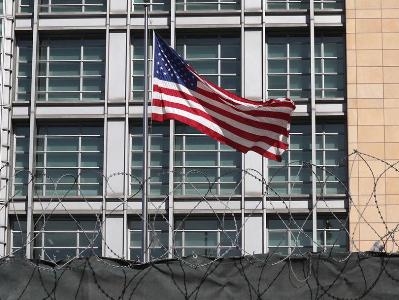 Senators introduce bill banning any US president from leaving NATO