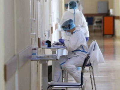 Armenia hospitals’ bed capacity for Covid is used up, says health ministry official