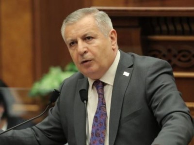 ԱԺ պատգամավոր Սերգեյ Բագրատյանը կանխել է քաղաքացու ինքնասպանության փորձը