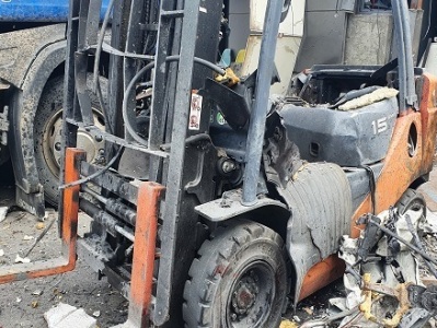 Արշակունյաց պողոտայում «Toyota»-ի ամբարձիչի գազի բալոնի պայթյունից վիրավորվածներից մեկը մահացել է (ֆոտո)