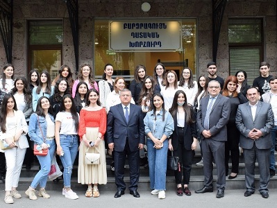 Ապագա իրավաբանները ներկա են եղել ԲԴԽ-ում դատավորին կարգապահական պատասխանատվության ենթարկելու հարցով նիստին