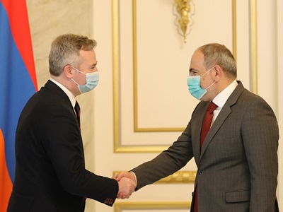 Спецпредставитель президента Франции прибыл в Армению накануне траурных мероприятий 24 апреля
