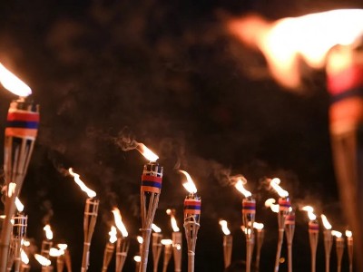 В связи с 106-ой годовщиной Геноцида армян в Алеппо прошло факельное шествие