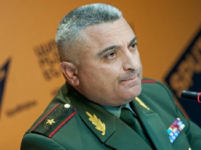 «Ժողովուրդ». ԶՈՒ գլխավոր շտաբի պետի տեղակալ Անդրանիկ Մակարյանը մեղադրվում է 60-հոգանոց զորքի անհետ կորելու մեջ
