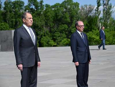 Russia’s Lavrov visits Armenian Genocide Memorial in Yerevan (PHOTOS)
