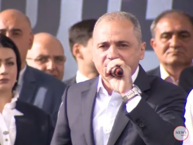 Կրելու ենք, այստեղ հավաքված են կամքն ու վճռականությունը, ազգային գաղափարախոսությունը ու հաղթական ուղին․ Վահե Հակոբյան