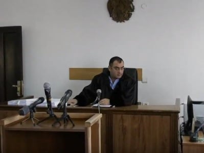 Առանց պատգամավորի անձեռնմխելիության հաղթահարման՝ հնարավո՞ր է մեղադրանք առաջադրել. դատավոր Հարությունյանը՝ դատախազին