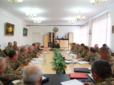 «Պաշտպանության բանակը կա, մնալու է և կդառնա ավելի մարտունակ». Արայիկ Հարությունյանը՝ ՊԲ բարձրագույն հրամկազմին