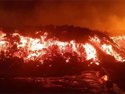Тысячи людей вынуждены бежать из-за извержения вулкана в Конго