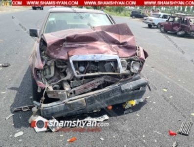 Խոշոր ավտովթար Արմավիրի մարզում. բախվել են Mercedes-ն ու ВАЗ 2104-ը. քահանան տեղափոխվել է հիվանդանոց
