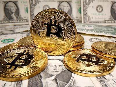 Биткоин дешевеет на 6%