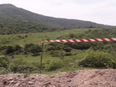 Դավիթ Բեկ գյուղի մոտակայքում հայտնաբերվել է «Գրադ» կայանքի 3 արկ. ԱԻՆ