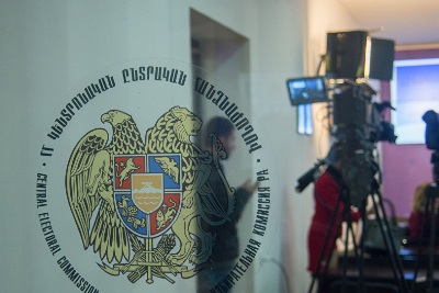 «Иравунк»: Некоторые политические силы Армении еще не составили списки для участия в выборах