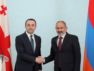 Armenia’s Pashinyan congratulates Georgia PM on National Day