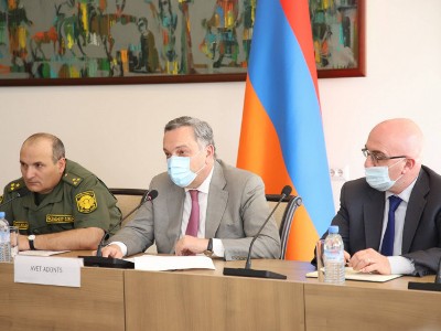 ՀՀ-ն իրավունք է վերապահում ձեռնարկել անհրաժեշտ քայլեր՝ իր տարածքային ամբողջականությունը պաշտպանելու համար. Ադոնց