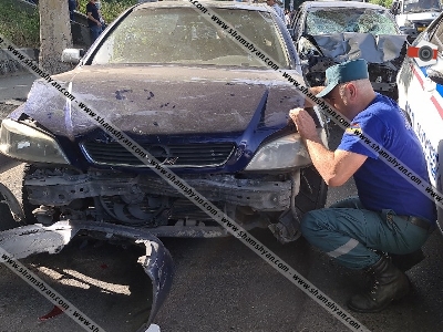 Երեւանում Nissan-ը բախվել է տրոլեյբուսին, վրաերթի ենթարկել հետիոտների, ապա բախվել ՃՈ Toyota-ին ու Opel-ի. կա 3 վիրավոր