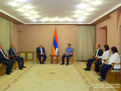 Արայիկ Հարությունյանն ընդունել է Հայ բարեգործական ընդհանուր միության նախագահի գլխավորած պատվիրակությանը