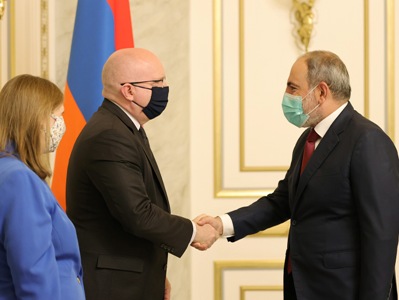 Armenia acting premier receives acting US assistant secretary of state