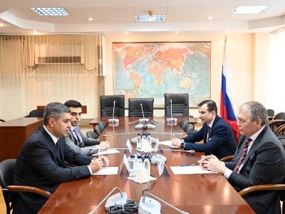 Մոսկվայում Արթուր Վանեցյանը հանդիպել է Լեոնիդ Կալաշնիկովի հետ