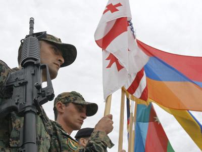 «Известия»: Подготовка плацдарма: США продолжили курс на сближение с Закавказьем