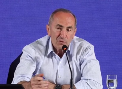 Ռոբերտ Քոչարյան. Փաշինյանը հանքահատ մուրճով կոտրում էր բանակը