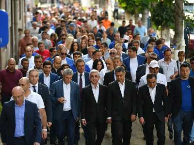 "I Have the Honor" bloc's campaign meeting in Armenia's Vanadzor ends with march