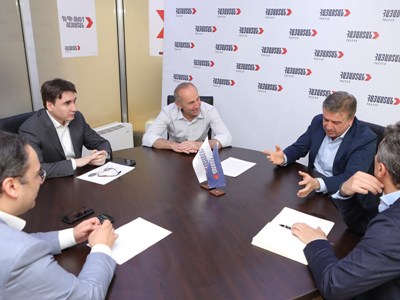 2nd President Kocharyan, ex-PM Karapetyan meet at “Armenia” bloc headquarters (PHOTOS)