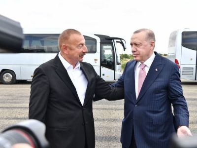 Алиев и Эрдоган прибыли в оккупированный армянский город Шуши