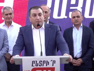 Քաղաքագետ. Փաշինյանի թիմը սպասարկում է Թուրքիայի եւ Ադրբեջանի շահերը