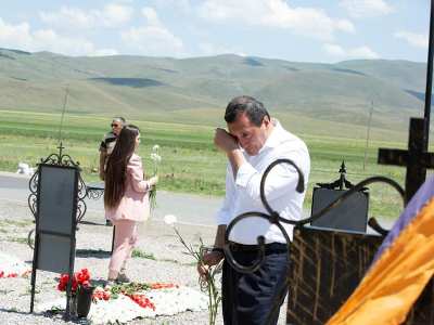 Մեր տղաները զոհվեցին, որպեսզի անգամ պարտություն բառի կողքին ոչ ոք չհամարձակվի վերջակետ դնել․ Արզաքանցյան