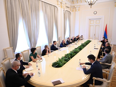 Արմեն Սարգսյանն ընդունել է տարածաշրջանային այցով ՀՀ-ում գտնվող Ավստրիայի, Լիտվայի և Ռումինիայի ԱԳ նախարարներին