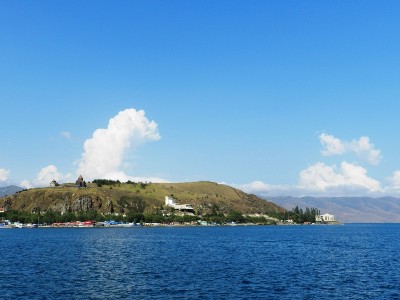 Armenia Environment Ministry: 1,650 structures being dismantled in lakeside zone of Lake Sevan