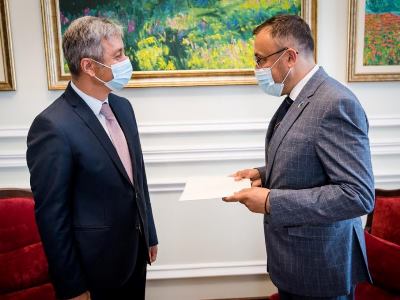 Վլադիմիր Կարապետյանը հավատարմագրերն է հանձնել Ուկրաինայի ԱԳՆ ղեկավարությանը