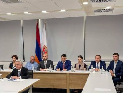 Серж Саргсян принимает участие в саммите Коммунистической партии Китая и мировых политических партий