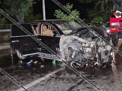 Իսակովի պողոտայում բախվել են Porsche Cayenne-ն ու Mercedes CLՏ 500-ը. կան վիրավորներ (ֆոտո)