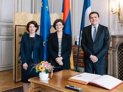 Armenia ambassadors to France, Council of Europe meet with Strasbourg mayor (PHOTOS)