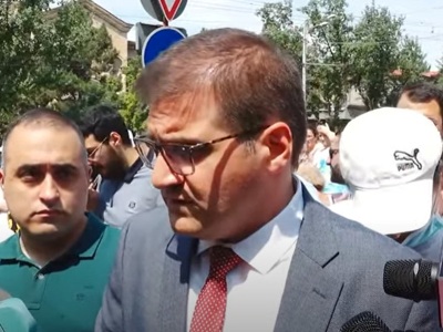 Արման Բաբաջանյանն ու նրա կուսակիցները սպառնում են ՍԴ դատավորների նկատմամբ քրեական հետապնդումներով