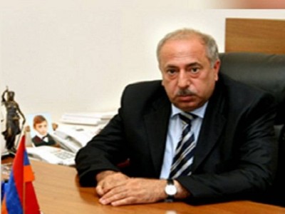 Արմեն Սարգսյանը ստորագրել է Տիգրան Սահակյանին Վերաքննիչ քրեական դատարանի նախագահ նշանակելու հրամանագիրը