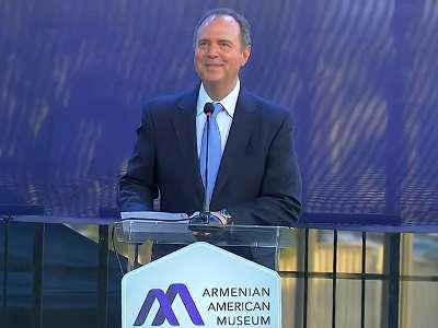 «Հայերը հարստացնում են մեր ավանդույթները». Ադամ Շիֆը ներկա է եղել Գլենդեյլում Հայ-ամերիկյան թանգարանի հիմնարկեքին