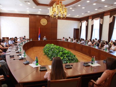 Արցախի պետնախարարի մասնակցությամբ քննարկվել է Արցախում հոգեբանական ծառայությունների համակարգման հարցը