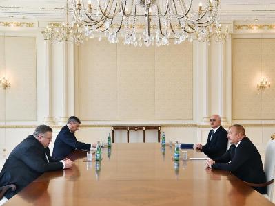 Ալեքսեյ Օվերչուկն Ալիեւի հետ քննարկել է Ադրբեջանում ռուսական բիզնես առաքելության կազմակերպման հարցը